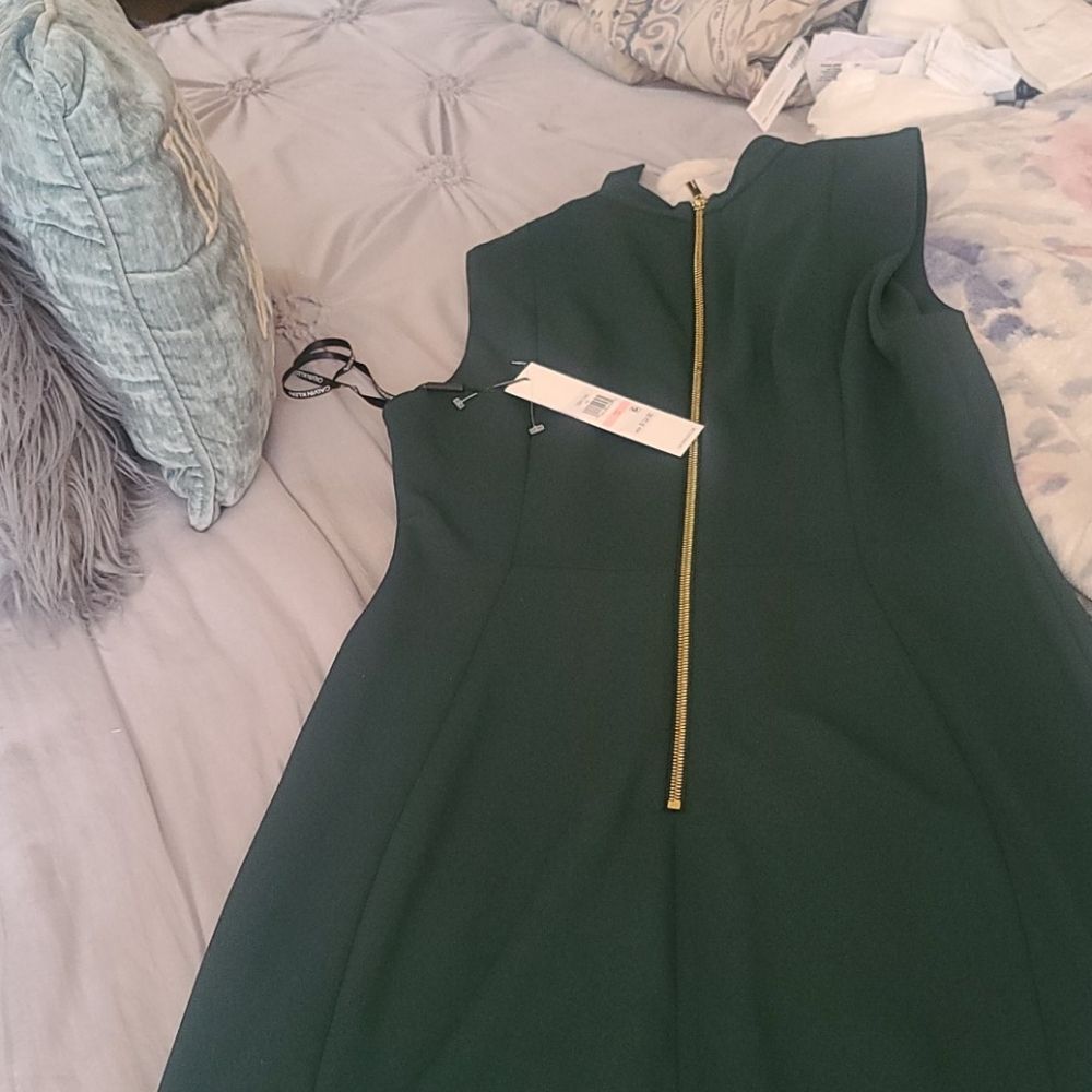 Dress - Picture 4 of 9